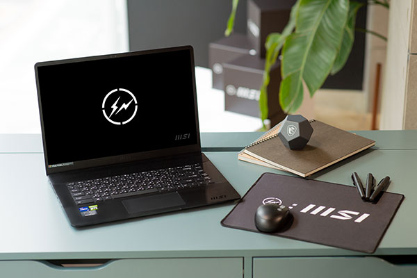 MSI Creator Z16 藤原浩特殊別版筆電