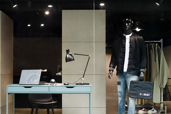 MSI Creator Z16 藤原浩特殊別版筆電 精選人氣潮品店07