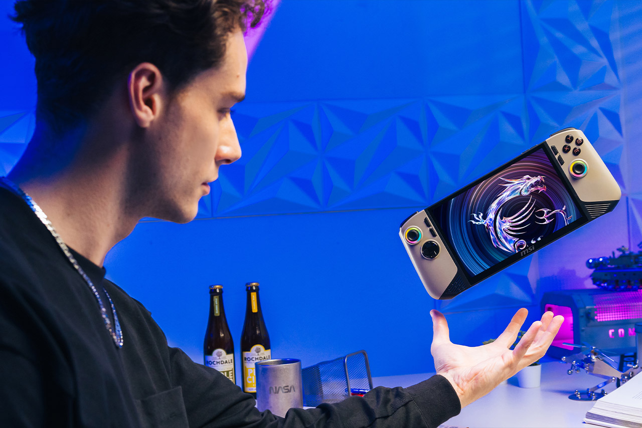 MSI CLAW 8 AI+ BZ2EM