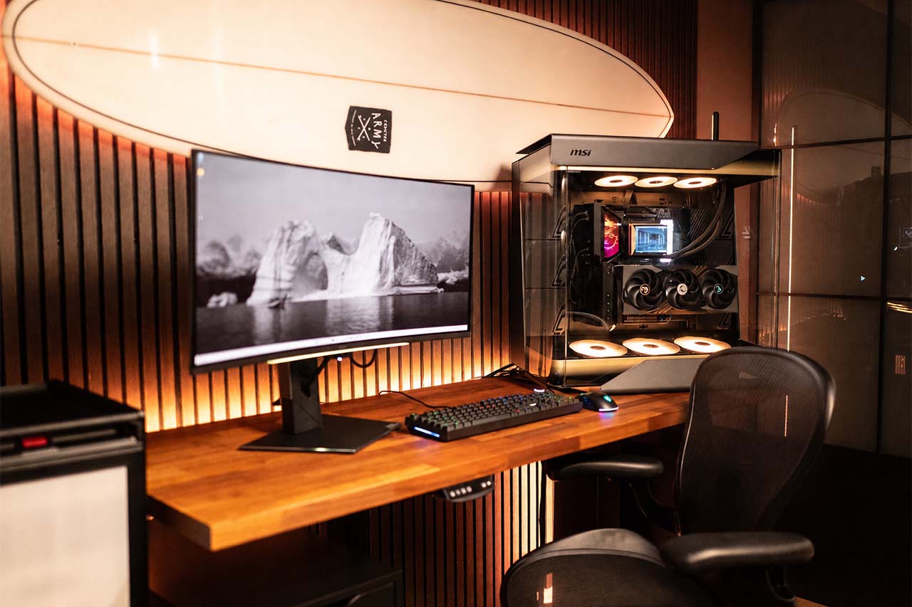CyberLounge 2077 PC setup by TechSource — photo 2