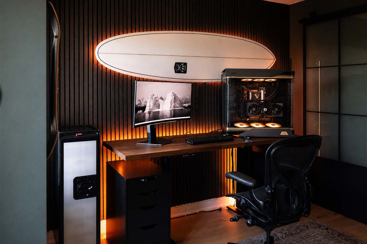 CyberLounge 2077 PC setup by TechSource — photo 6