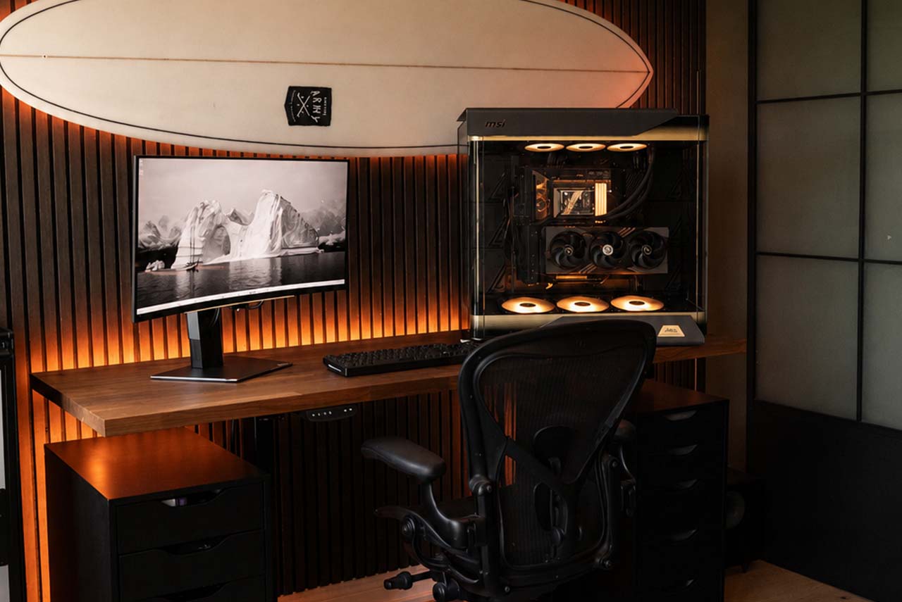 CyberLounge 2077 PC setup by TechSource — photo 7