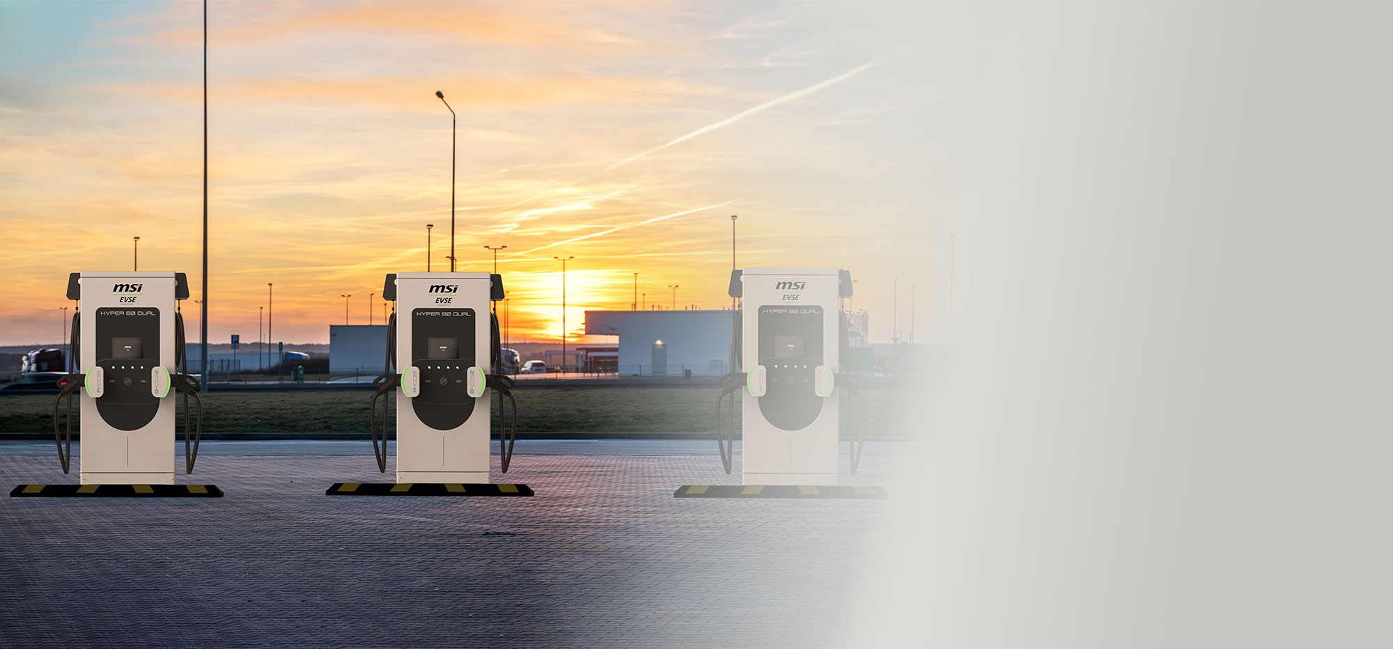 Retail chargers with Hyper 80 Dual, enabling fast turnover for short-stay customers.