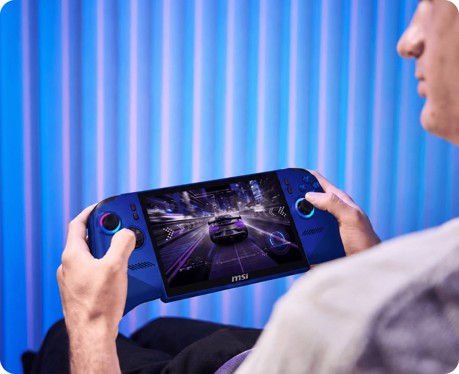 Msi Cloaw 8 AI+ Immersive & True Audio Experience