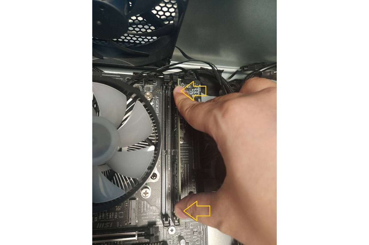 When you install the memory, press 2 sides at the same time