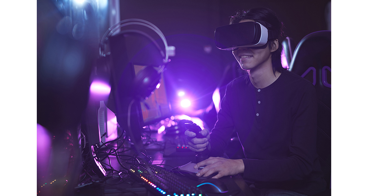 Virtual Reality (VR) Devices