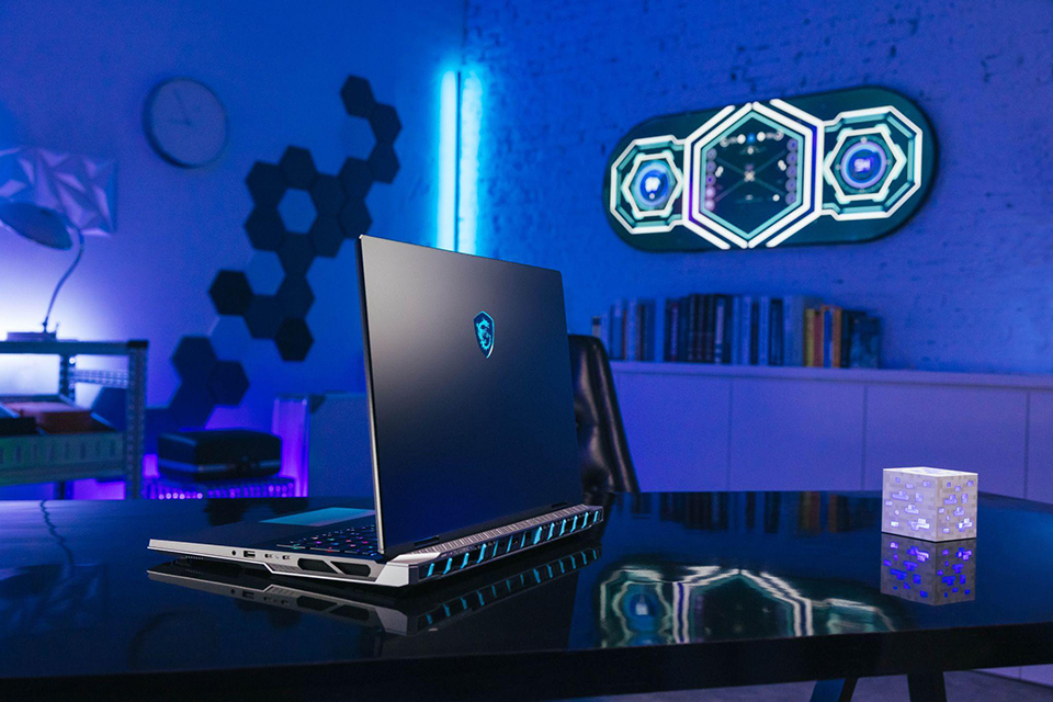 Titan 18 HX Dragon Edition