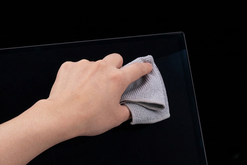 how to clean your MSI OLED Monitor