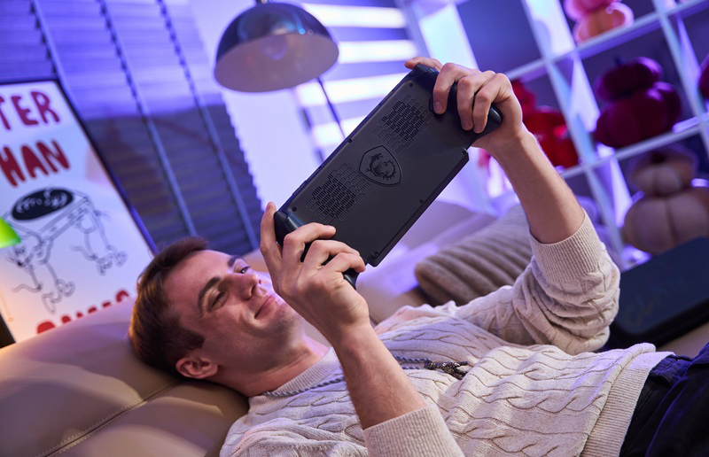 MSI Claw 8 EX AI+ is designed for comfort during extended handheld gaming sessions.