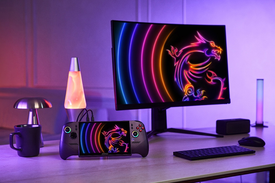 MSI Claw 8 EX AI+ transforms into a compact mini PC with an external monitor, keyboard, and mouse.