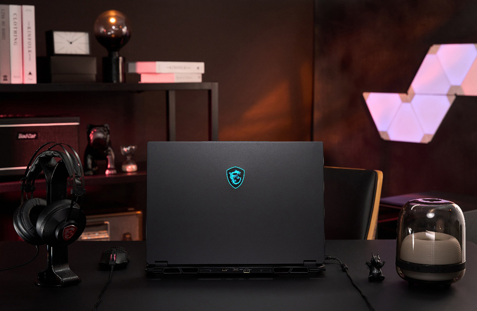 Stealth 18 HX delivers a flagship experience with a larger, more immersive display and premium Mini LED visuals.