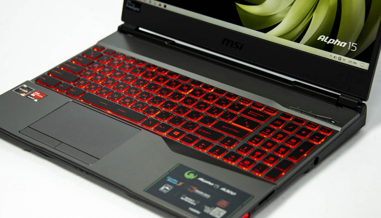 AMD首款7nm加持電競筆電強勢登場 MSI Alpha 15開箱評測!