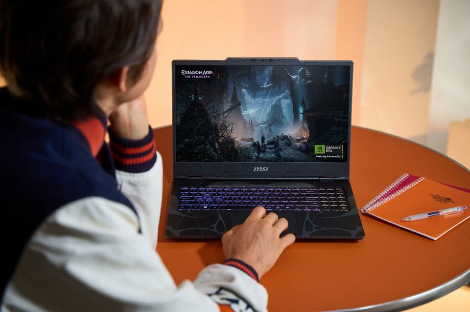 MSI Cyborg 15電競筆電
