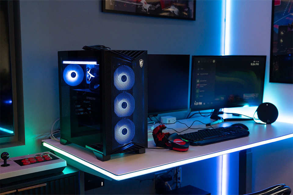 Aegis pre-built desktop